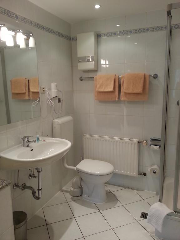 Apartmenthaus Sonnen Дюссельдорф Экстерьер фото